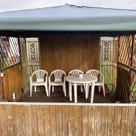 Bungalow Im Gruenen Werneuchen Extérieur photo