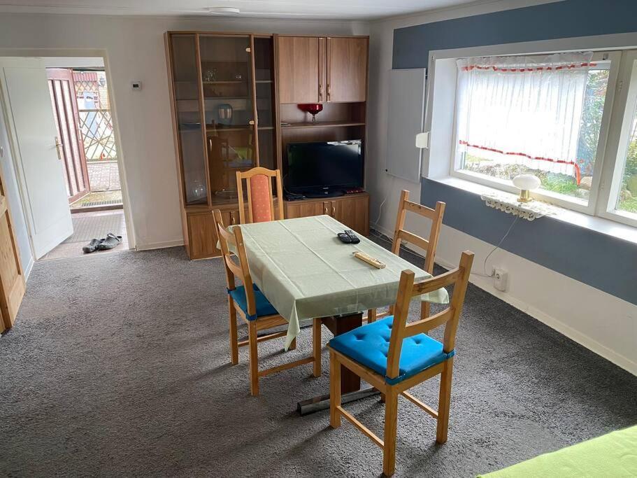 Bungalow Im Gruenen Werneuchen Extérieur photo